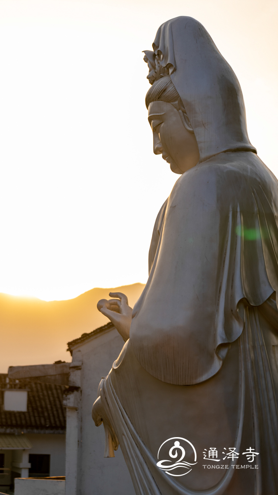 佛像，观音菩萨，落日，通泽寺-卢鹏宇 (1).jpg